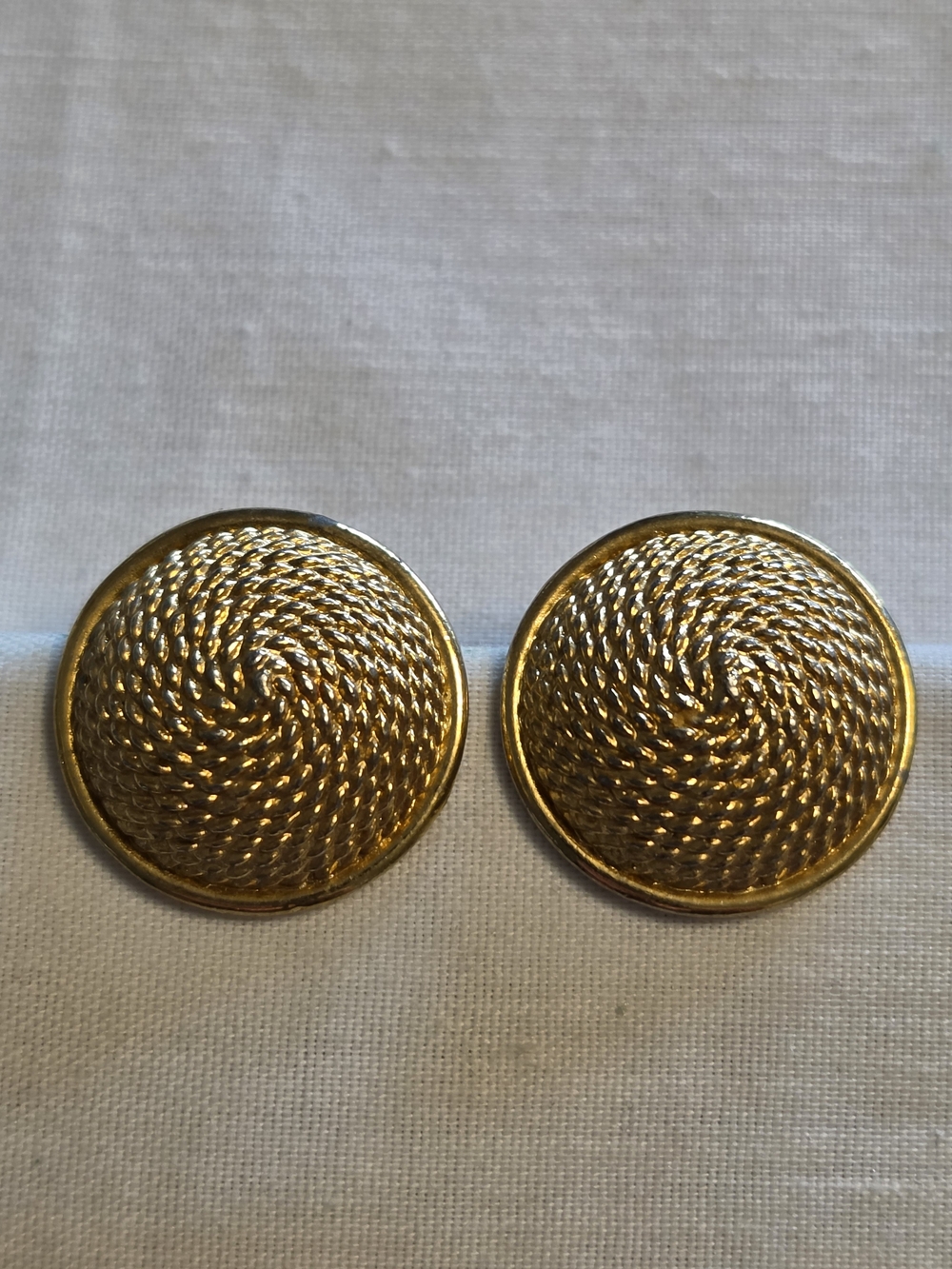 Vtg Monet Gold-Tone Braided Rope Dome Clip Earrings